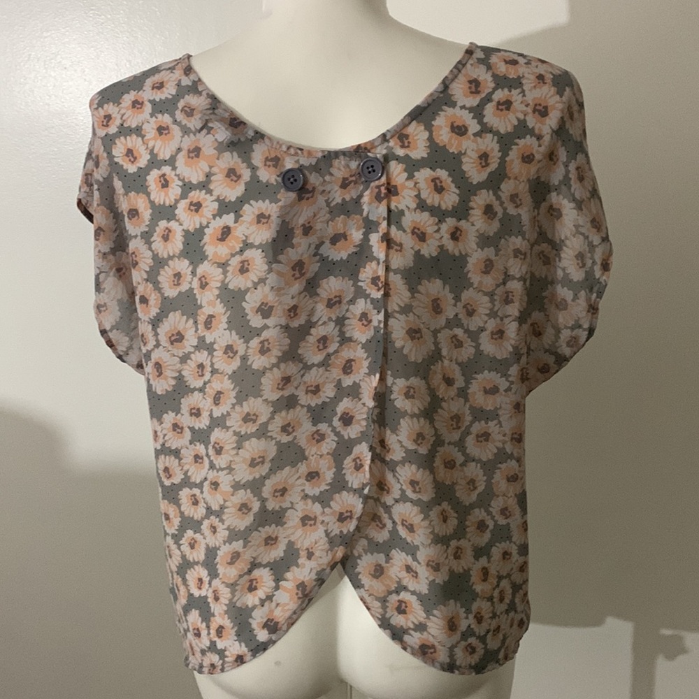 Torrid Blouse - Picture 3 of 3
